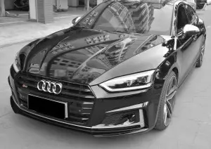RS5 honeycomb grill for Audi A5 S5 B9 Auto parts front grille ABS material